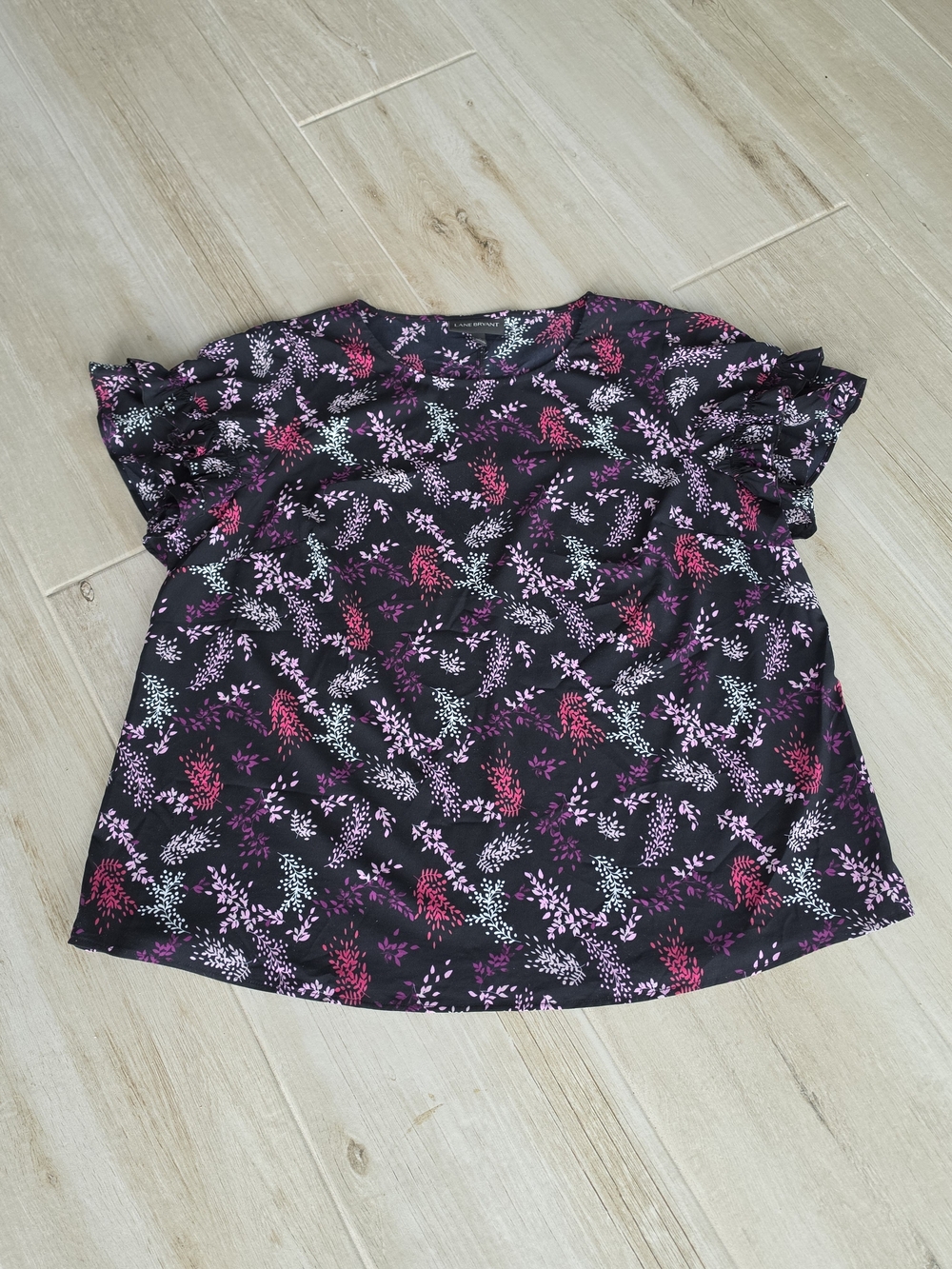 Lane Bryant Black Floral Ditsy Print Short Ruffle Sleeve Blouse Size 16